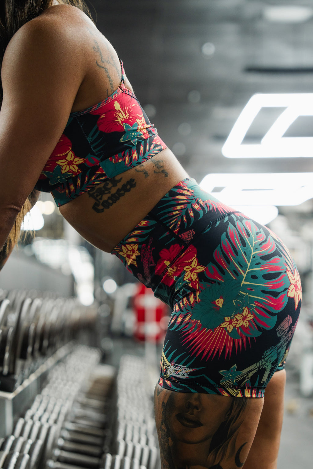 Women's High-Waisted Seamless Front Compression Training Shorts | Tropical Assassin